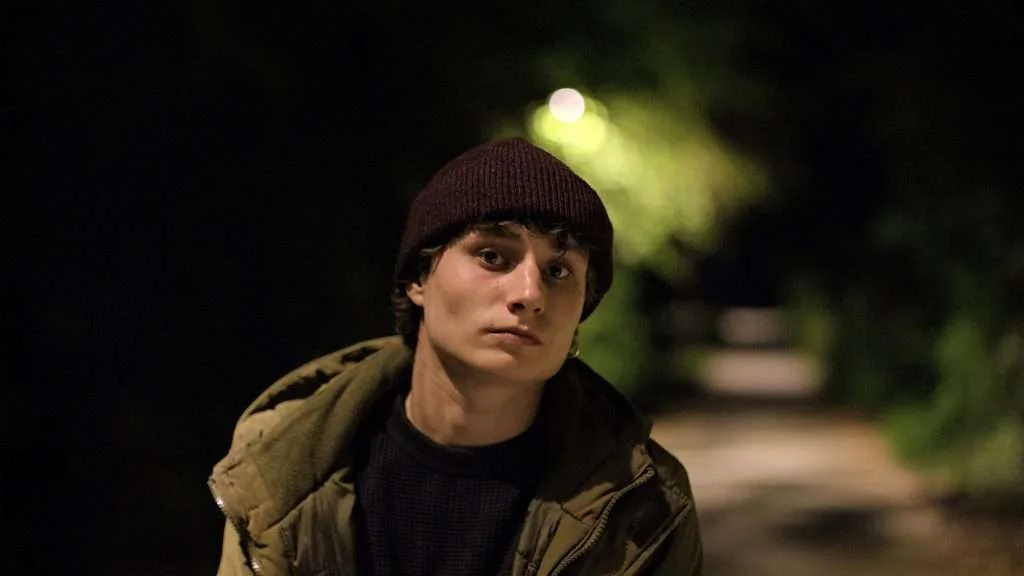 Restare: la recensione di Alessandro Truccolo